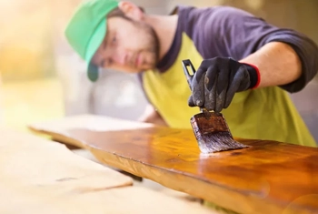 Wood Varnishing and Polishing